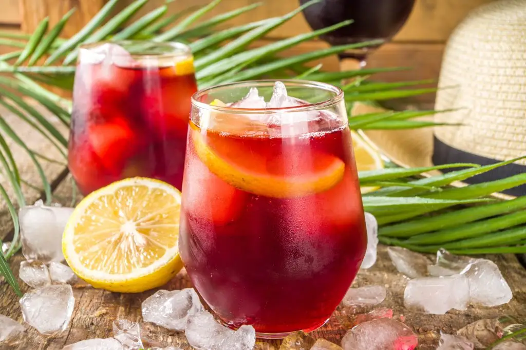  Bebida refrescante con vino
